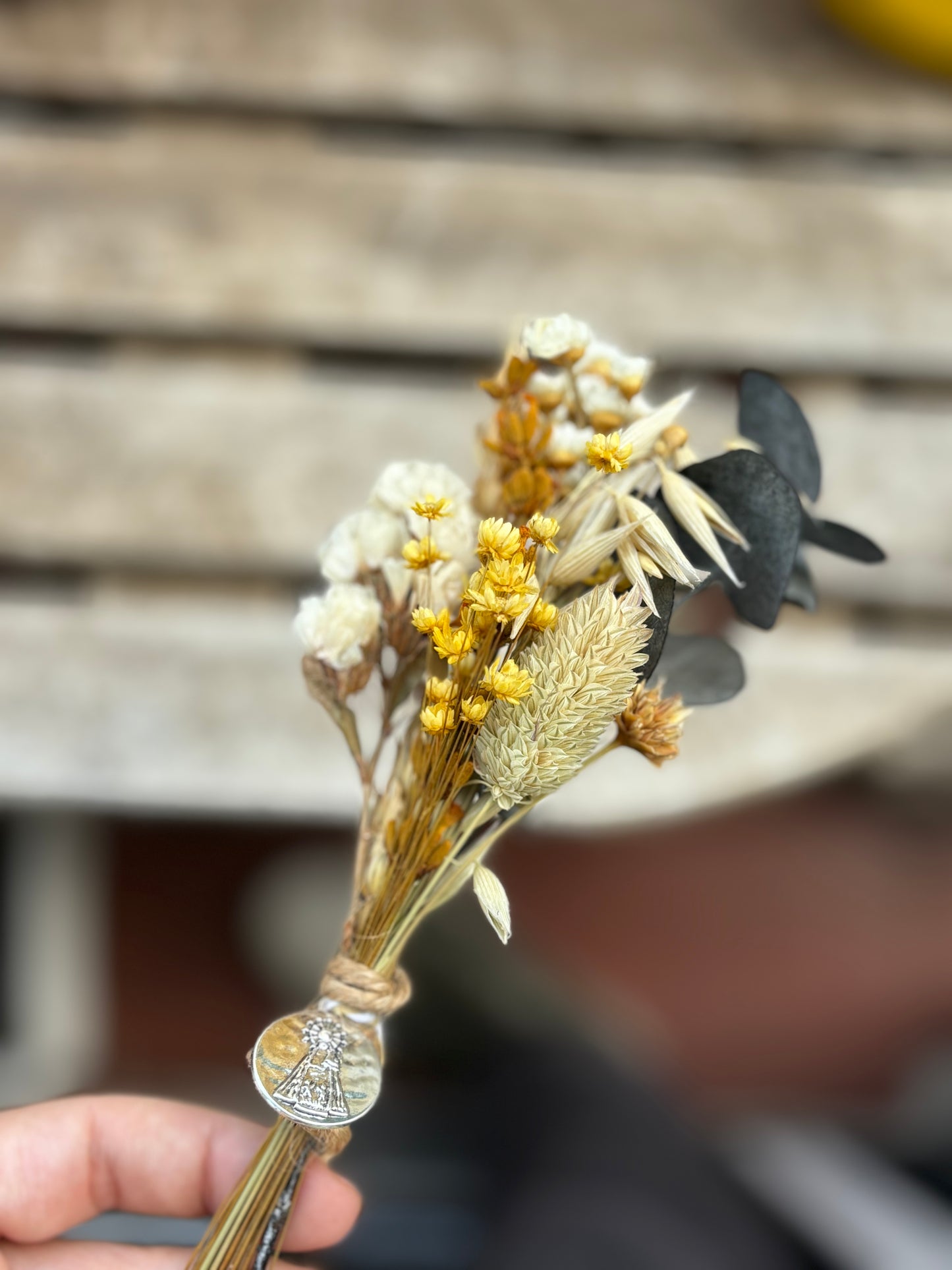 Ramo miniatura con medallita para invitados