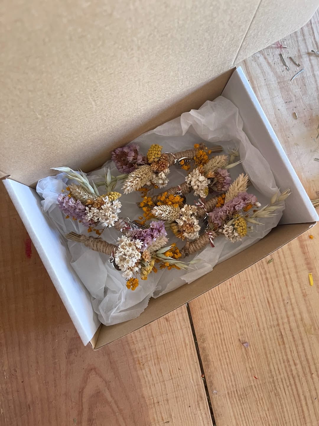 Ramo miniatura con medallita para invitados